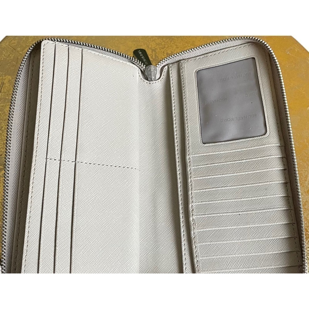 Michael Kors Jet Set Large Saffiano Leather Wallet - Picture 10 of 12